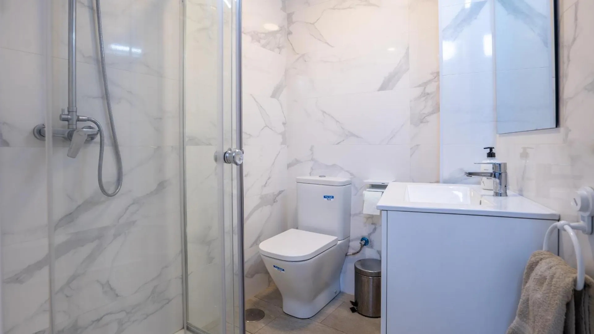 דירה Condo 50M From Los Boliches Beach In פואנגירולה ספרד